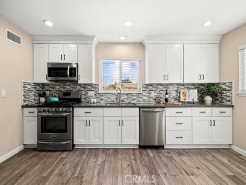 8181 Holland Drive, Huntington Beach, CA