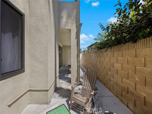17702 Sergio 102 Circle, Huntington Beach, CA
