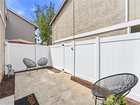 8437 El Arroyo , Huntington Beach, CA
