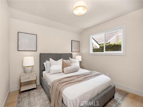 17571 Wrightwood , Huntington Beach, CA