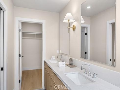 17571 Wrightwood , Huntington Beach, CA