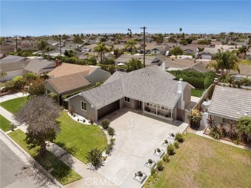 17571 Wrightwood , Huntington Beach, CA