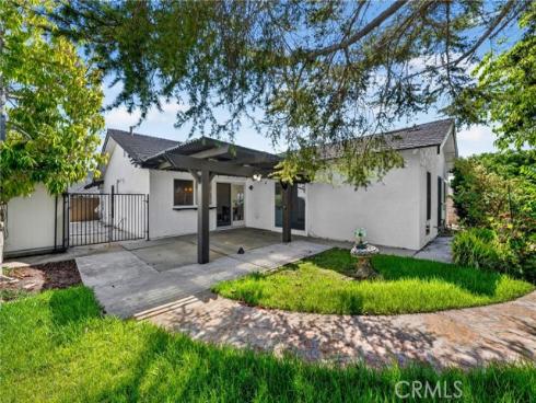 8661 Brookside Drive, Huntington Beach, CA