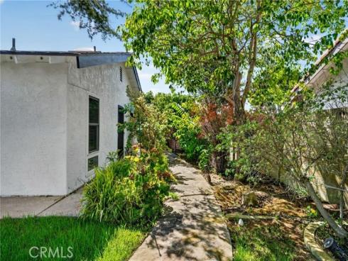 8661 Brookside Drive, Huntington Beach, CA