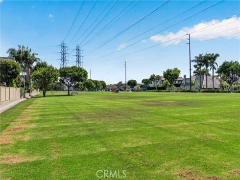 8661 Brookside Drive, Huntington Beach, CA