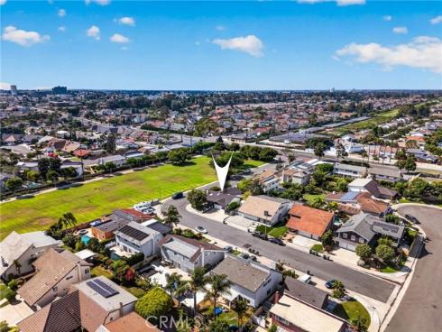 8661 Brookside Drive, Huntington Beach, CA