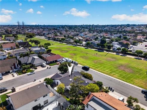 8661 Brookside Drive, Huntington Beach, CA