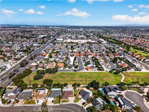 8661  Brookside   Drive, Huntington Beach, CA