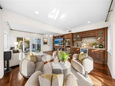 16455 Ladona Circle, Huntington Beach, CA