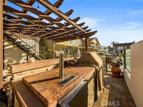 16455 Ladona Circle, Huntington Beach, CA