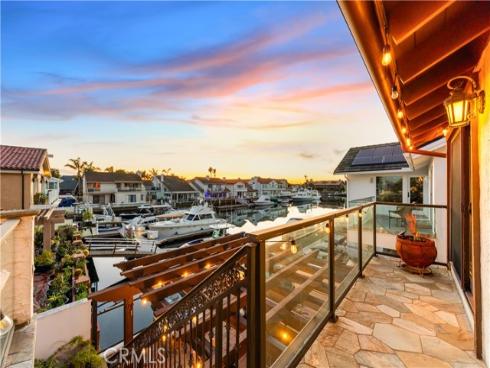 16455 Ladona Circle, Huntington Beach, CA