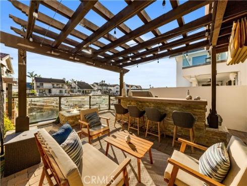 16455 Ladona Circle, Huntington Beach, CA