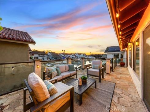 16455 Ladona Circle, Huntington Beach, CA