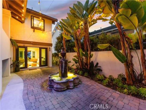 16455 Ladona Circle, Huntington Beach, CA