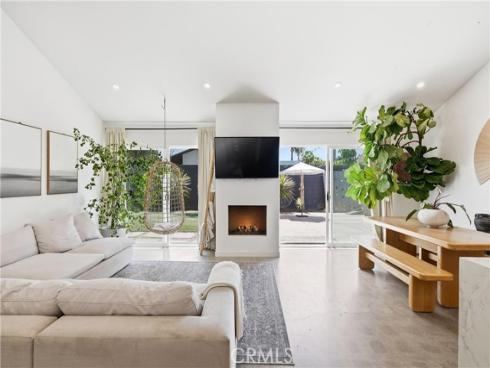 9412 Nautilus Drive, Huntington Beach, CA