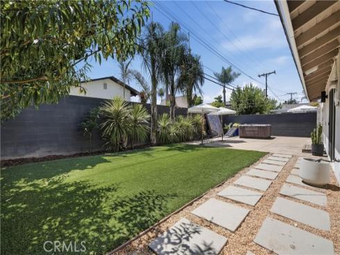 9412 Nautilus Drive, Huntington Beach, CA