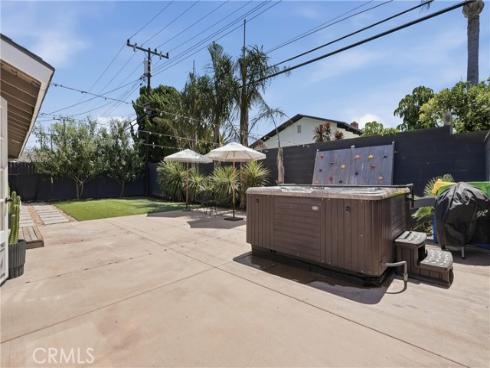 9412 Nautilus Drive, Huntington Beach, CA