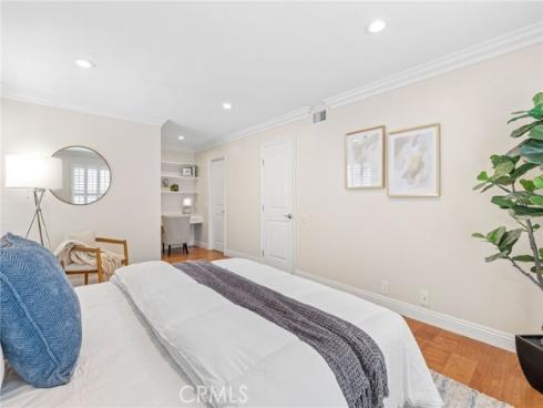4497 Chase 32 Drive, Huntington Beach, CA