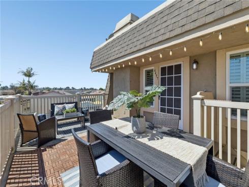 4497 Chase 32 Drive, Huntington Beach, CA