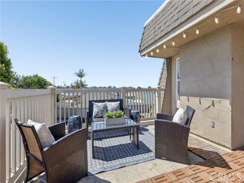 4497 Chase 32 Drive, Huntington Beach, CA