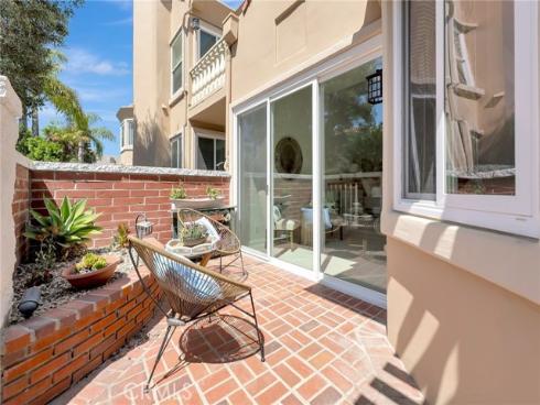 6062 Eaglecrest Drive, Huntington Beach, CA