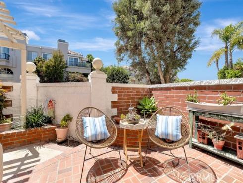 6062 Eaglecrest Drive, Huntington Beach, CA