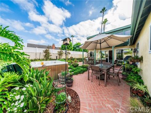8381 Boothbay Circle, Huntington Beach, CA