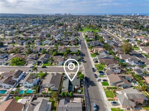 8381 Boothbay Circle, Huntington Beach, CA