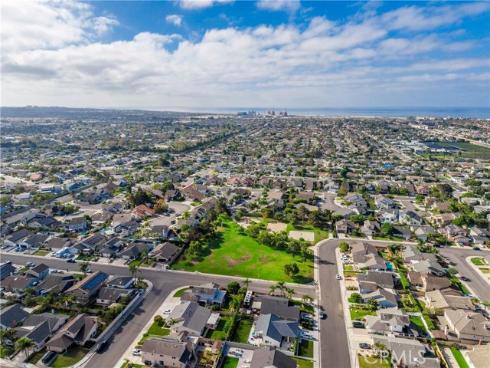 8381 Boothbay Circle, Huntington Beach, CA