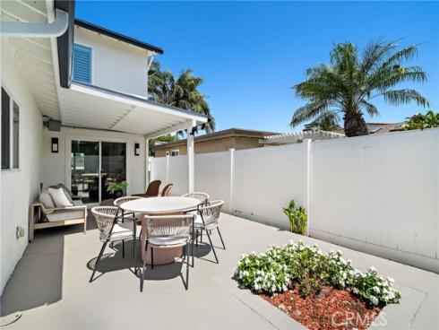 9162 Brabham Drive, Huntington Beach, CA