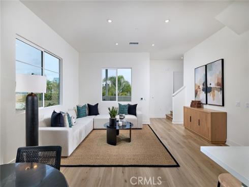 7266 Pointbreak Drive, Huntington Beach, CA