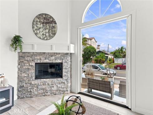 1209 Huntington Street, Huntington Beach, CA