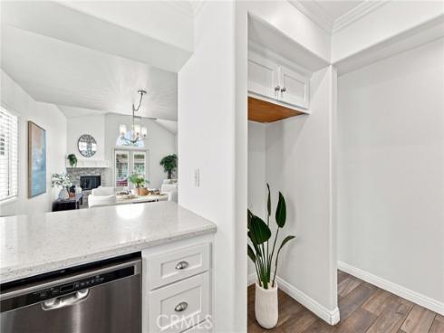 1209 Huntington Street, Huntington Beach, CA