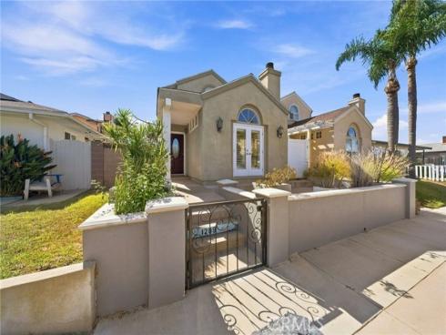 1209 Huntington Street, Huntington Beach, CA