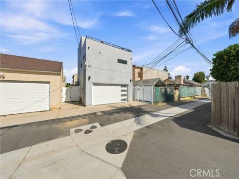 1209 Huntington Street, Huntington Beach, CA