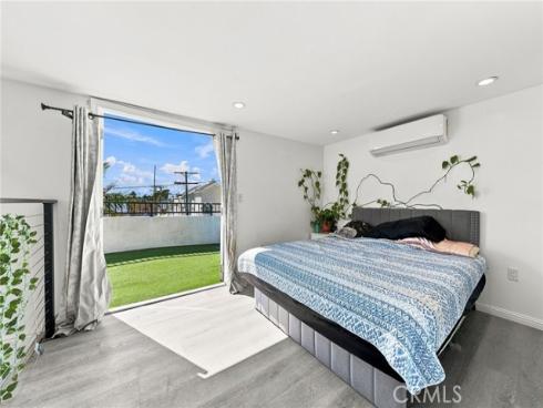 1209 Huntington Street, Huntington Beach, CA