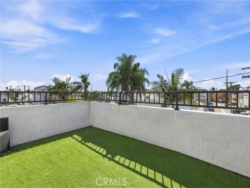 1209 Huntington Street, Huntington Beach, CA