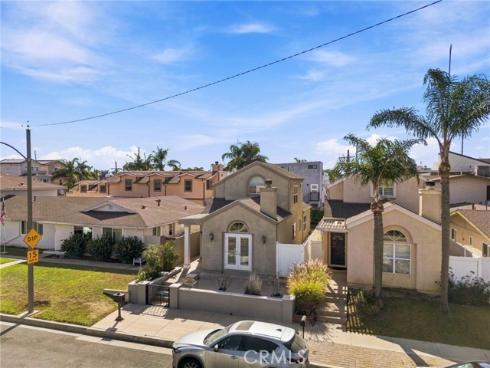 1209 Huntington Street, Huntington Beach, CA