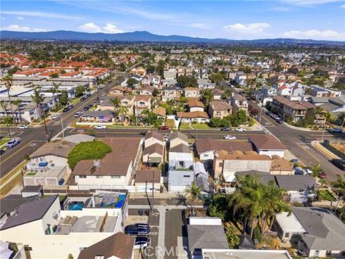 1209 Huntington Street, Huntington Beach, CA