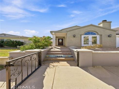 1209 Huntington Street, Huntington Beach, CA
