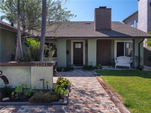 21241 Lochlea Lane, Huntington Beach, CA