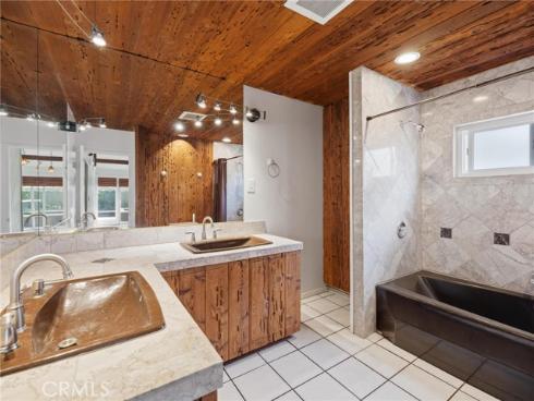 21241 Lochlea Lane, Huntington Beach, CA
