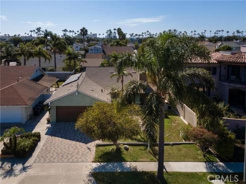 21241 Lochlea Lane, Huntington Beach, CA