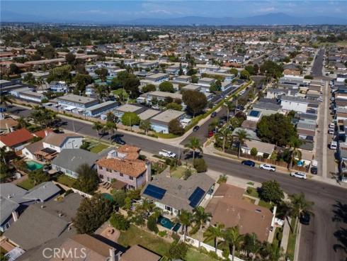 21241 Lochlea Lane, Huntington Beach, CA