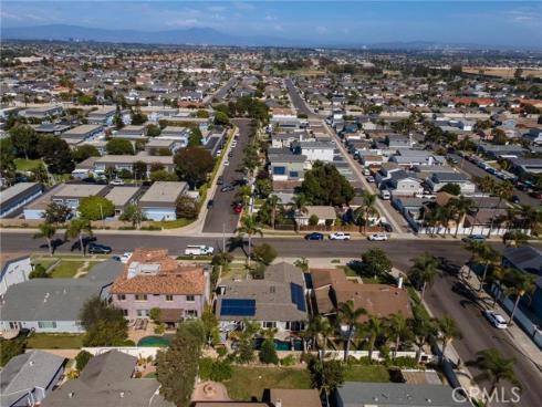 21241 Lochlea Lane, Huntington Beach, CA