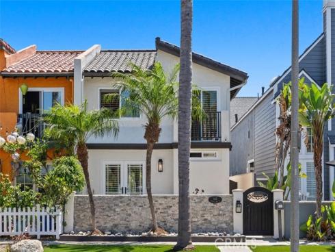 610 21st Street , Huntington Beach, CA