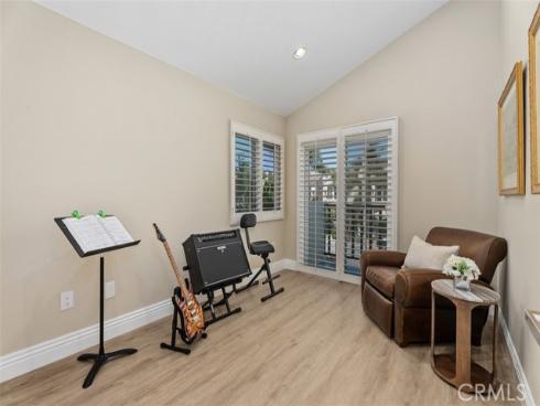 610 21st Street , Huntington Beach, CA