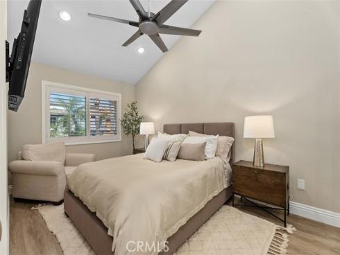 610 21st Street , Huntington Beach, CA