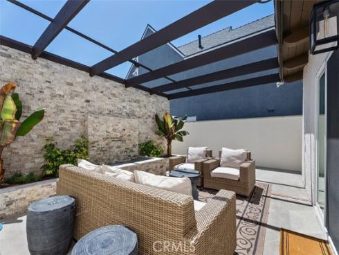 610 21st Street , Huntington Beach, CA