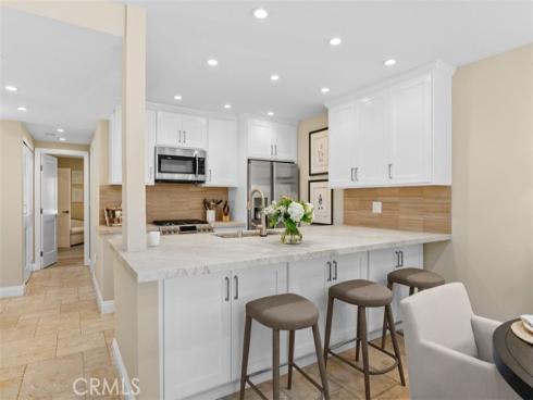 610 21st Street , Huntington Beach, CA